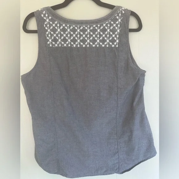 Eddie Bauer Tank Size Large - Picture 3 of 5